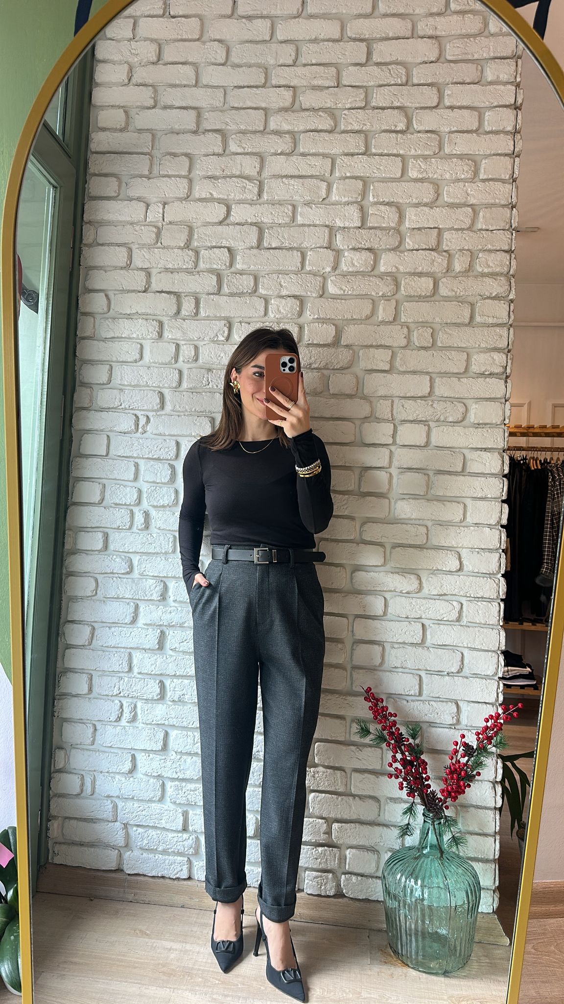 Kıvrık Paça Kemerli Pantolon