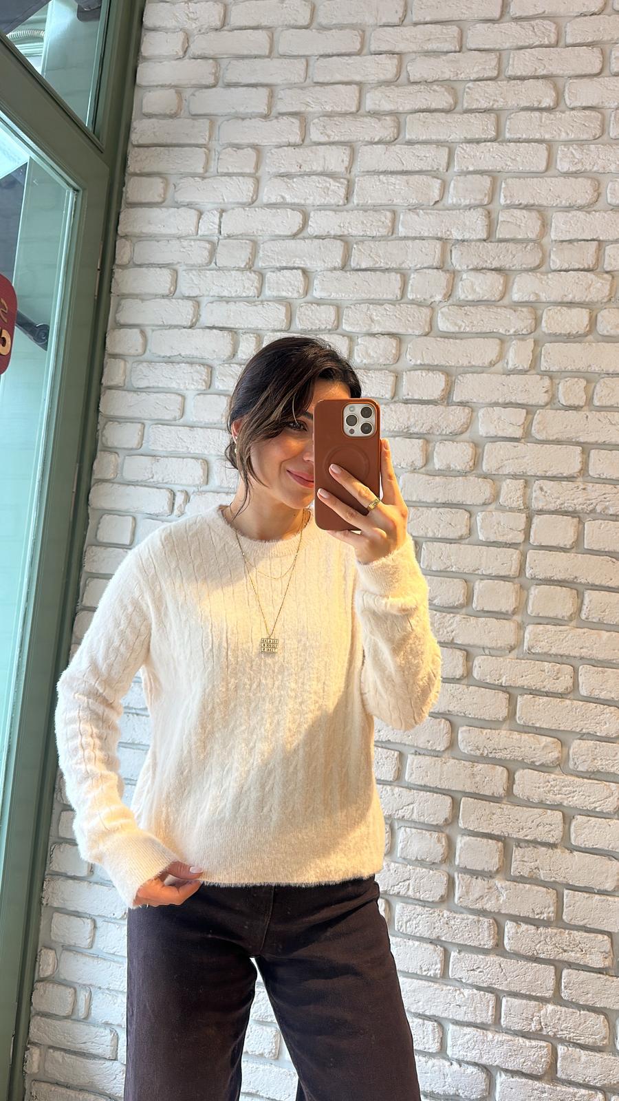 Saç Örgülü Kazak