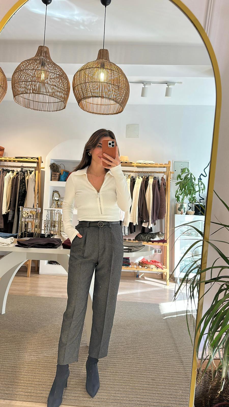 Havuç Kesim Kemerli Pant.